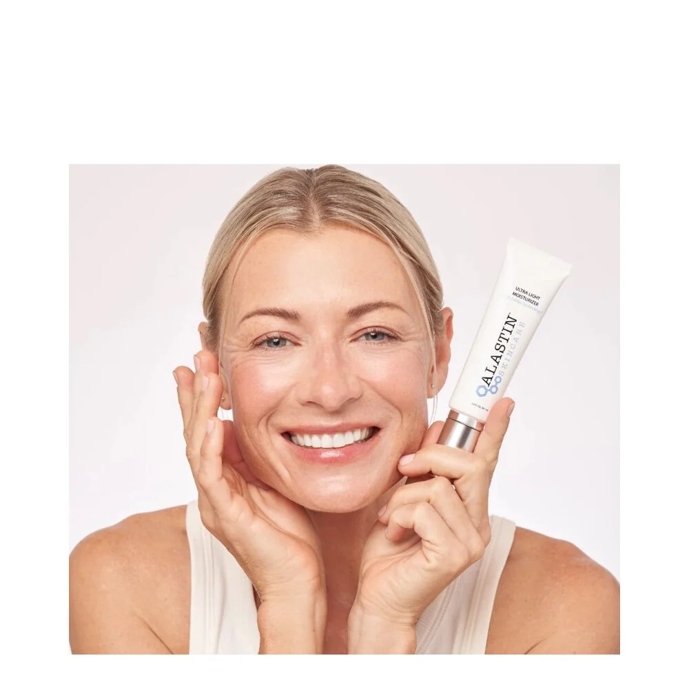 Alastin Ultra Light Moisturizer trihx -tekniikoilla