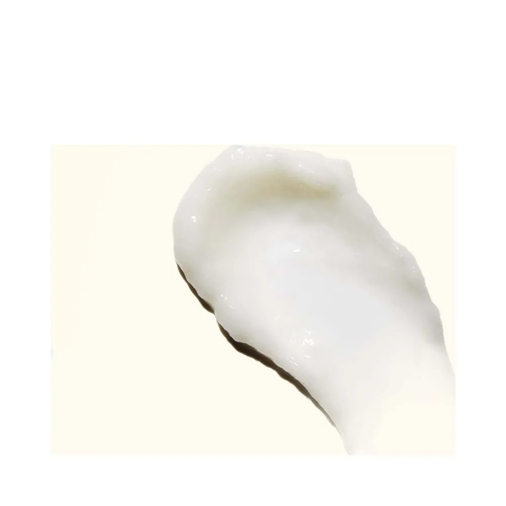 Amika Curl Corps määrittelee kermaa
