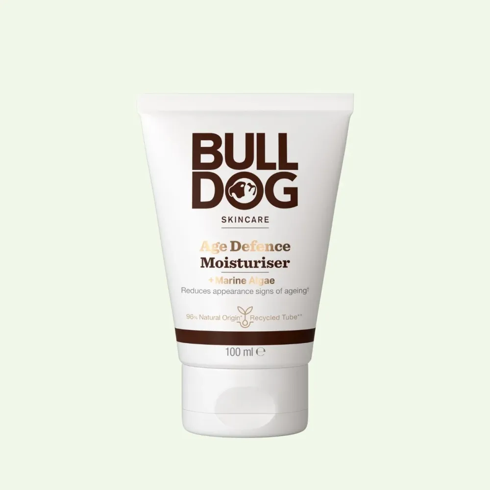 Ikäpuolustuksen kosteusvoide