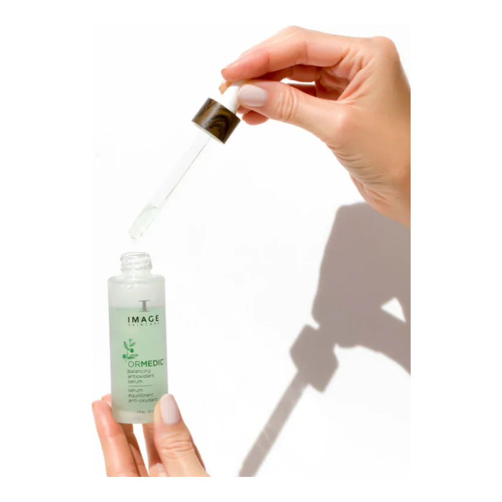 Kuva ihonhoitoa tasapainottava antioksidanttiseerumi Image Skincare
