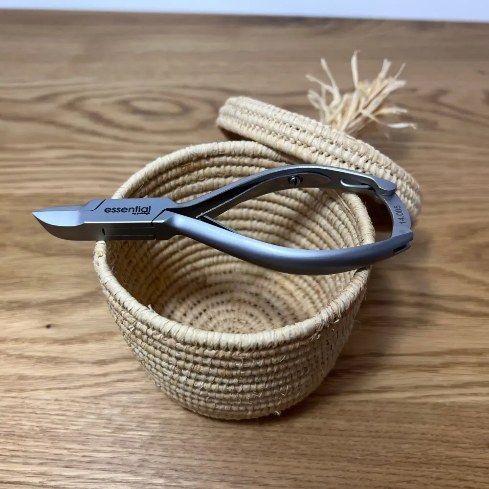 Kynsipihdit - Suora leikkaus - Kapenevat leuat - 13,5 cm - Ruostumaton teräs - Kupera nenä - Essential My Podologie