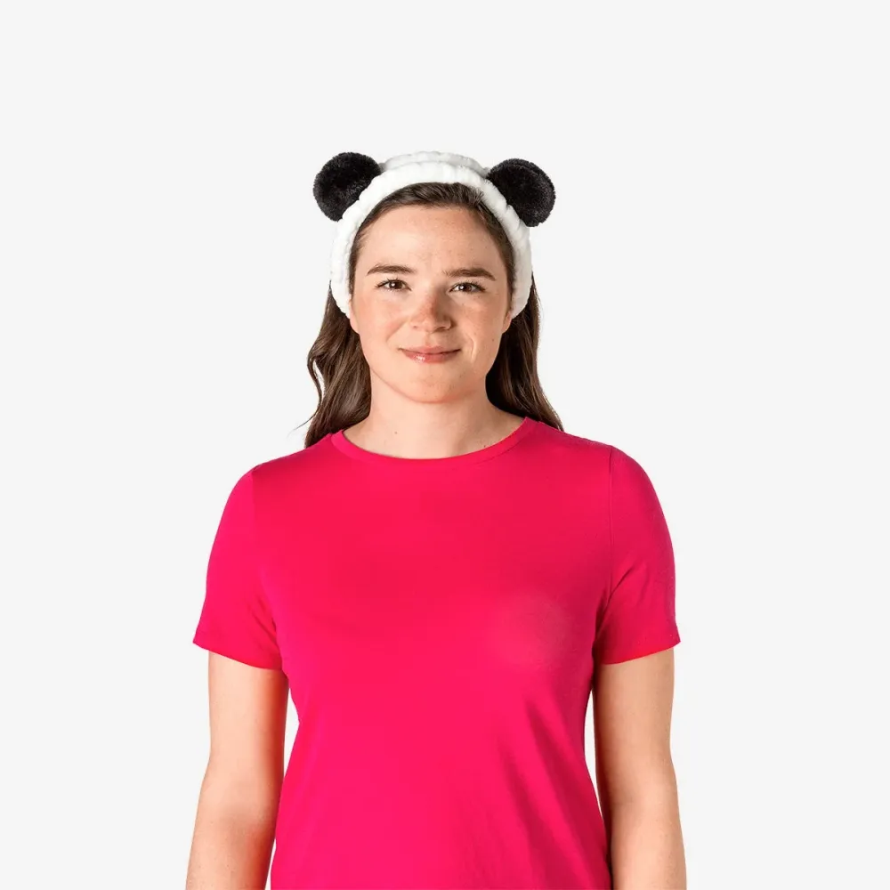 Panda otsapanta kasvojen pesua varten