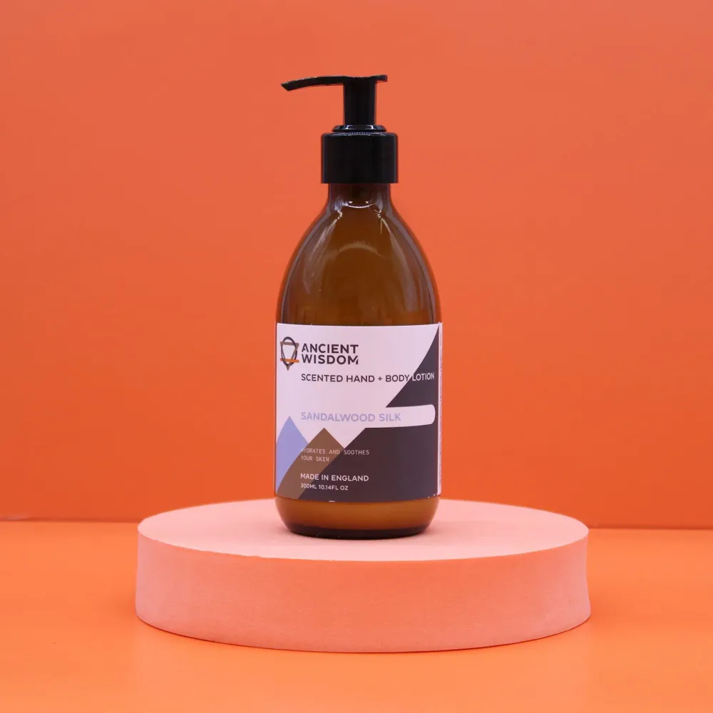 Santalipuun vartalovoide 300ml