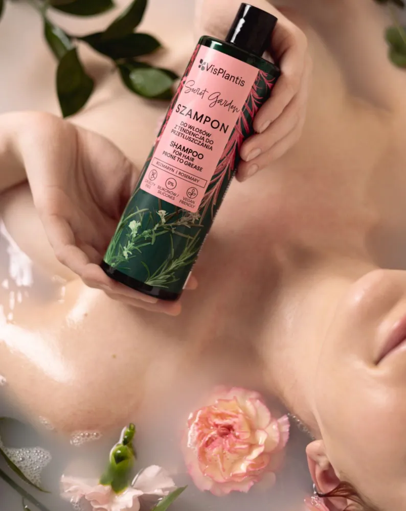 Shampoo rasvoittuville hiuksille rosmariiniuutteella Vis Plantis