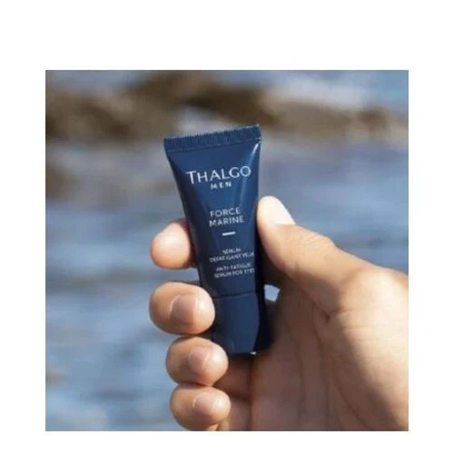 Thalgo-miehet vapauttavat seerumia silmille