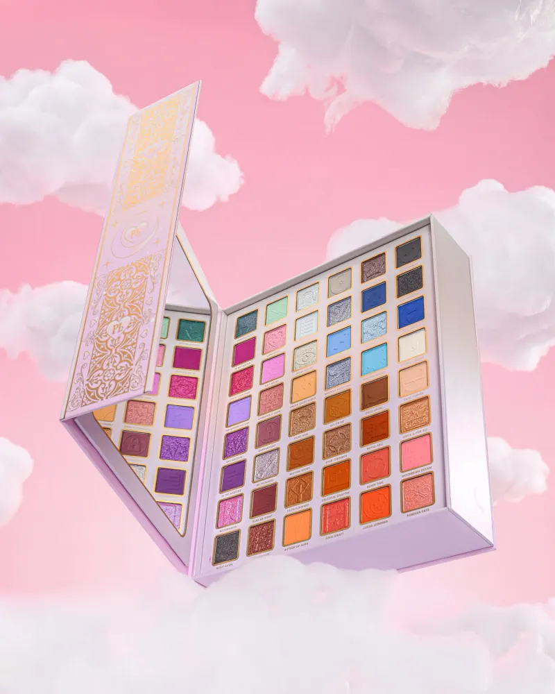 Manifesting My Main Character Eyeshadow paletti