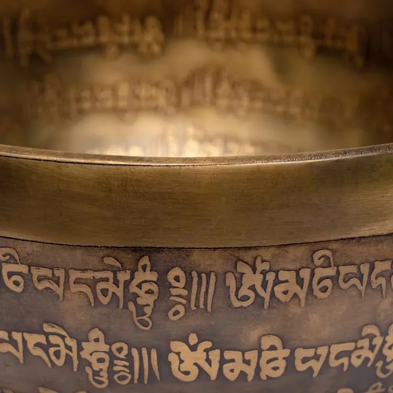 Äänimalja Tibet käsin kaiverrettu 850-1000g (sydänmalja) 18-19cm