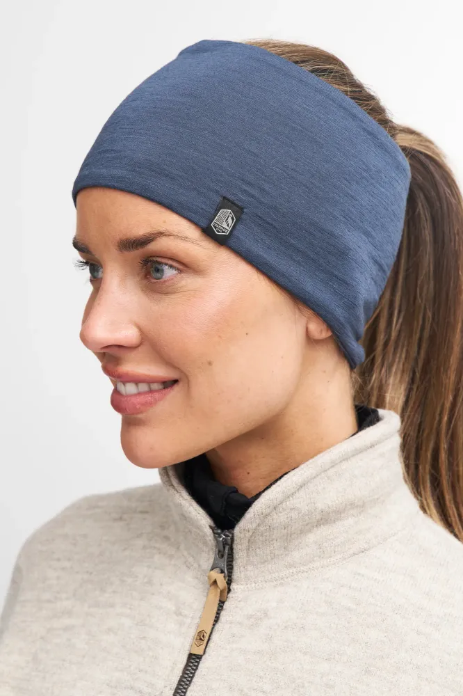 UNDERWOOL PÄÄNTEIPEE 100 % ERITTÄ HIENOA MERINOVILLAA — MUSTA